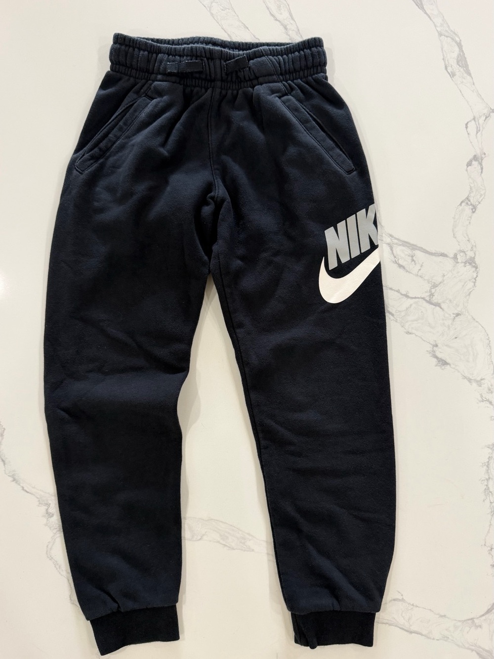 Nike Youth Club Fleece HBR Joggers Black Sweatpants Size Small (8)